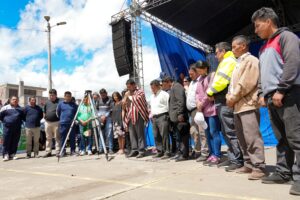 Primera piedra del proyecto vial en Quebrada Colorada